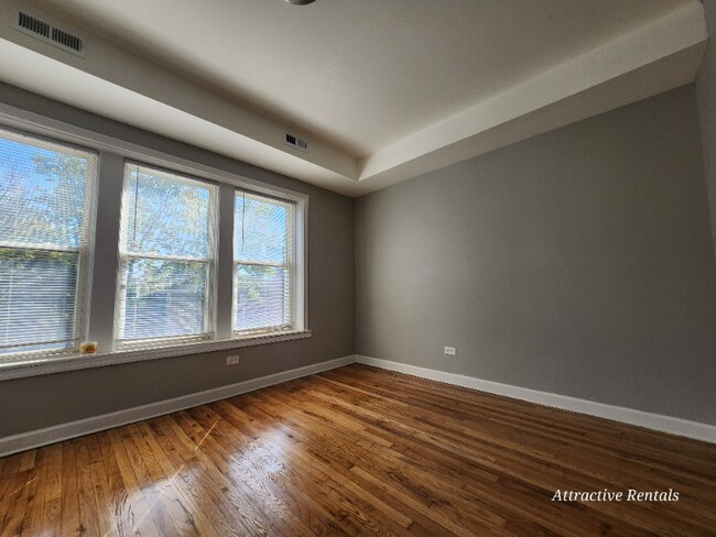 Foto del edificio - 608 E 71st St