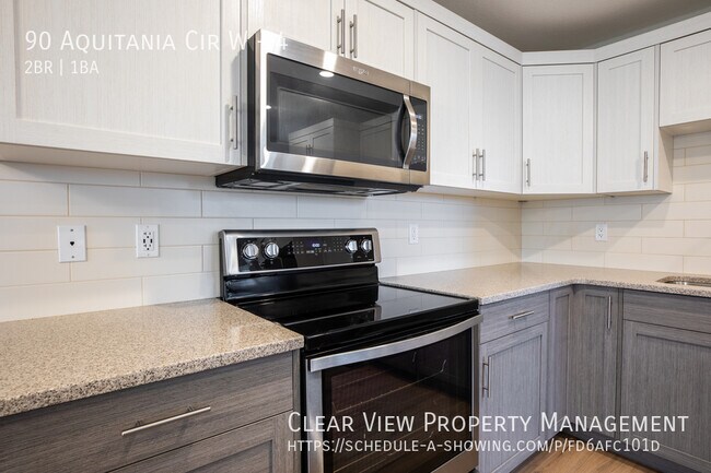 Photo du bâtiment - 2-Bedroom Condo Super Close to the University!