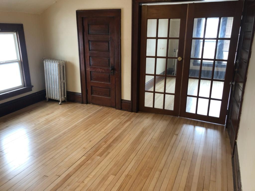 Bedroom - 2019 E Washington Ave