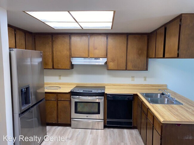 Building Photo - 3 br, 2 bath House - 2720 Summerfield Drive