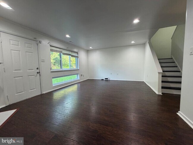 Foto del edificio - 7601 Crittenden St