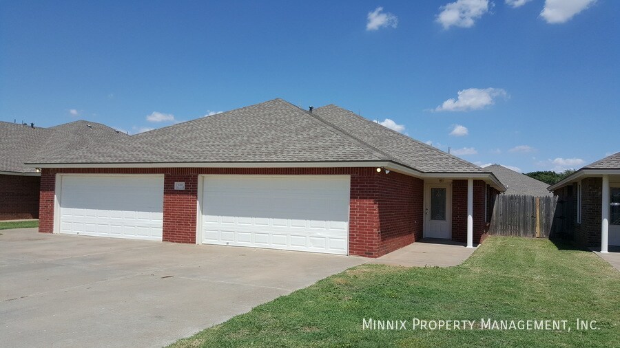Foto principal - 610 N Englewood Ave