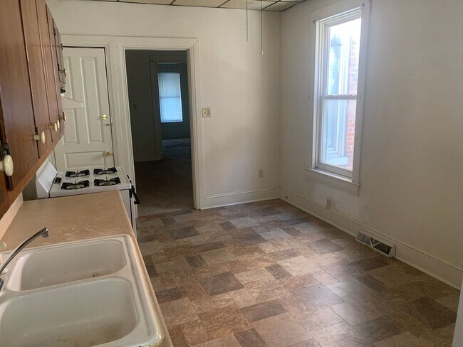 Foto del edificio - Future Rental!  1st Floor 1 Bedroom - West...