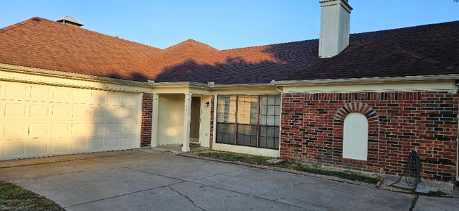 Building Photo - 1509 Huntington Dr