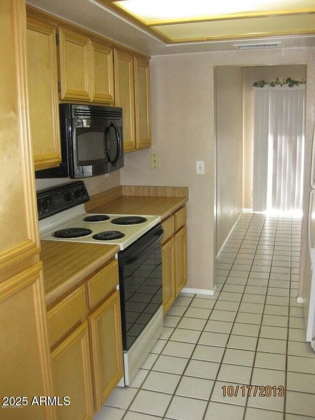 Foto del edificio - 1101 E Bluefield Ave