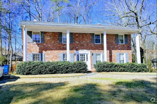 Building Photo - 804 Linbard Ln