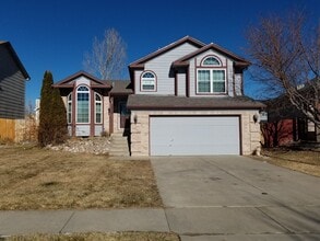 Building Photo - 1376 Coolcrest Dr
