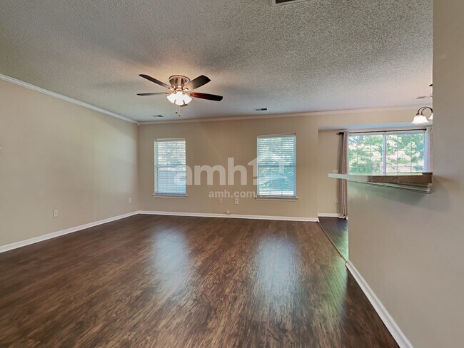Foto del edificio - 103 Eagle Ridge Rd