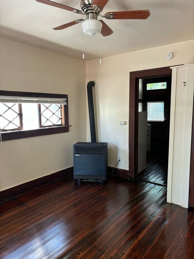 Building Photo - 103 Ruxton Ave