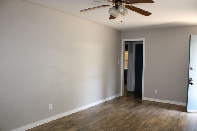 Foto del edificio - 3 bed, 2 bath...Midwest City Schools!