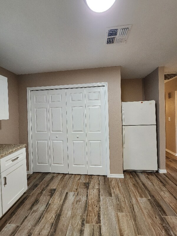 Foto del edificio - 143 S Doran