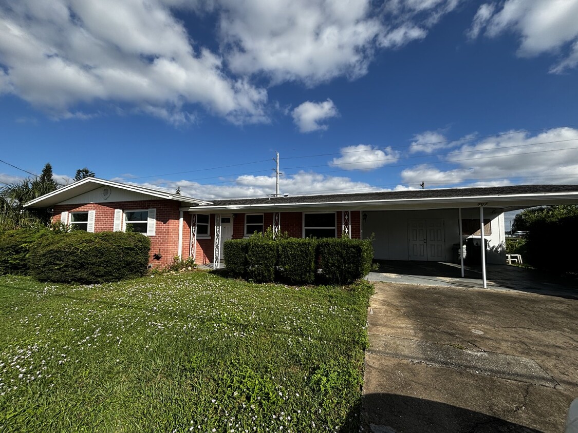 Primary Photo - "Demure 3-Bed, 2-Bath Home on Fern Avenue ...