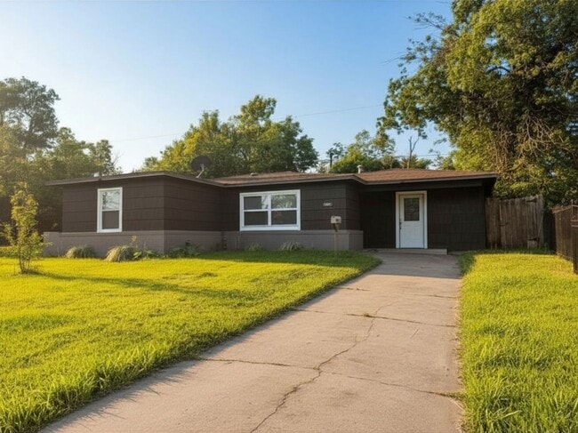 Building Photo - 5222 Northridge Dr