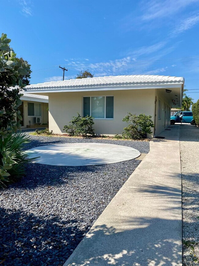 Foto del edificio - 1241 NE 16th Terrace