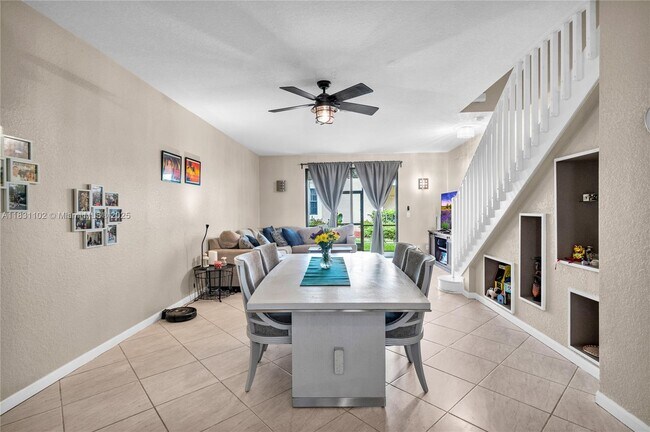 Foto del edificio - 4137 Briar Ln