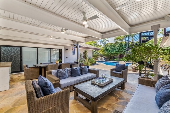 Building Photo - Hale Ohana: Bright Kailua Retreat w/hot tu...