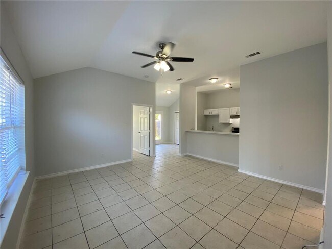 Building Photo - 1709 Tina Marie Rd