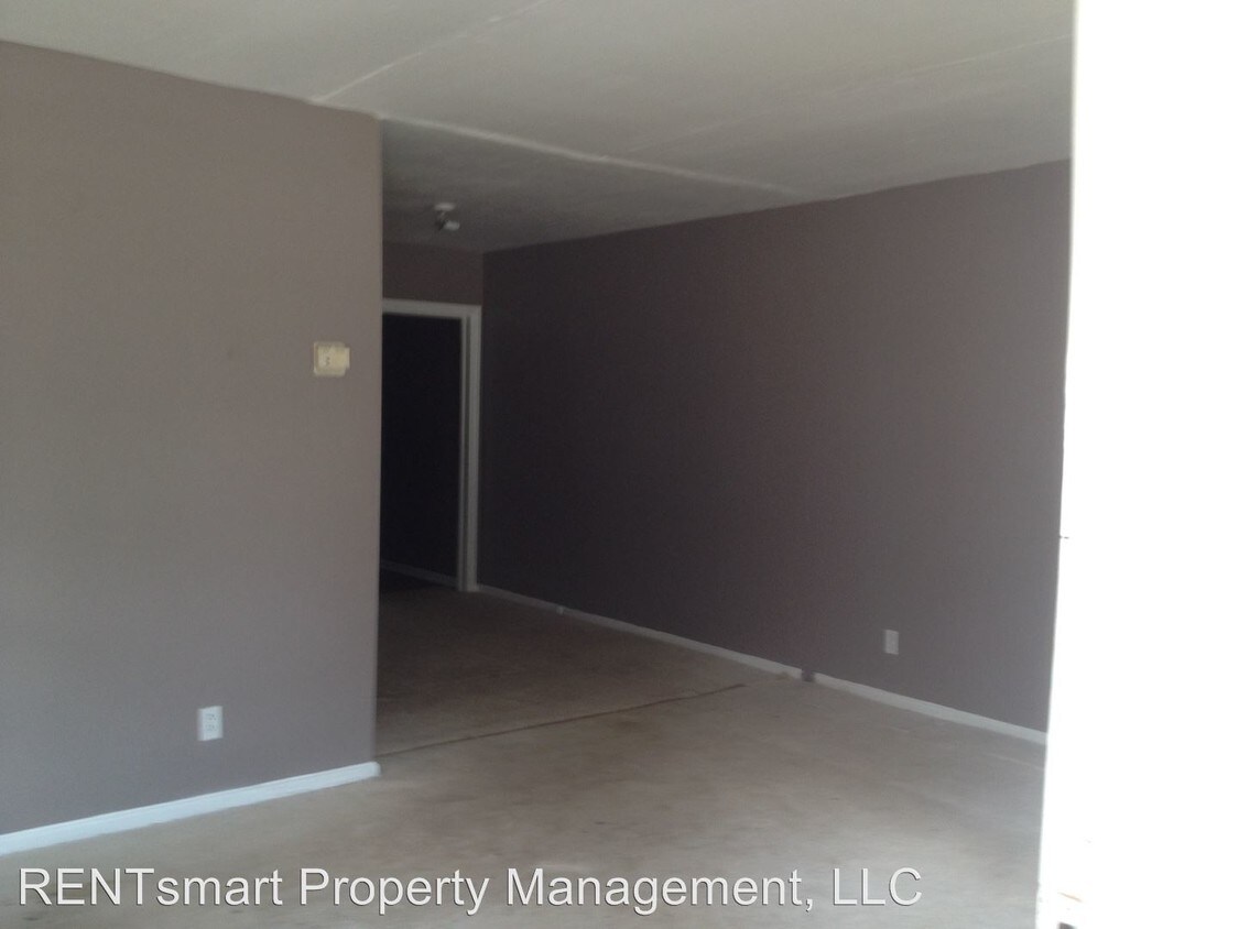 Foto principal - 127 Torch Hill Rd