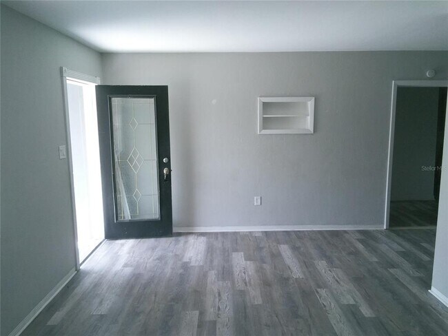 Foto del edificio - 6041 43rd Ave N