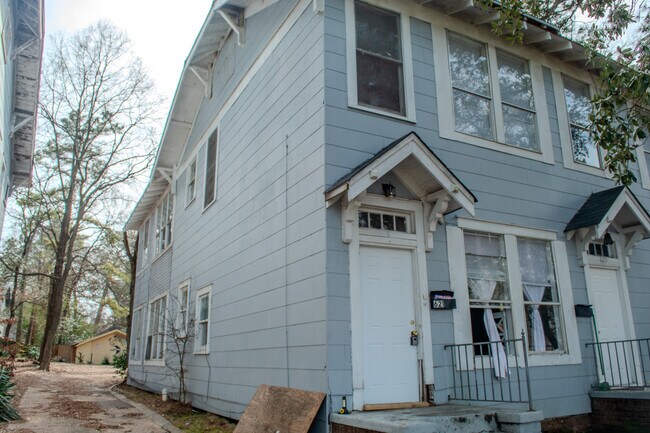 Foto del edificio - 621 Merrick St