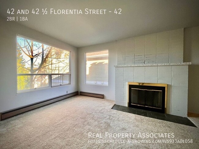 Building Photo - Charming Upper Duplex