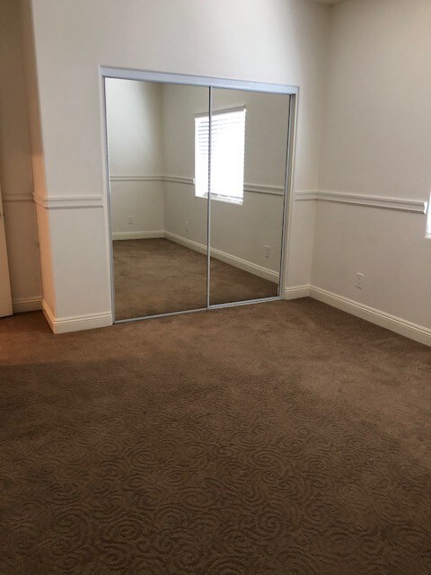 Foto del edificio - 32250 Lakeview Terrace