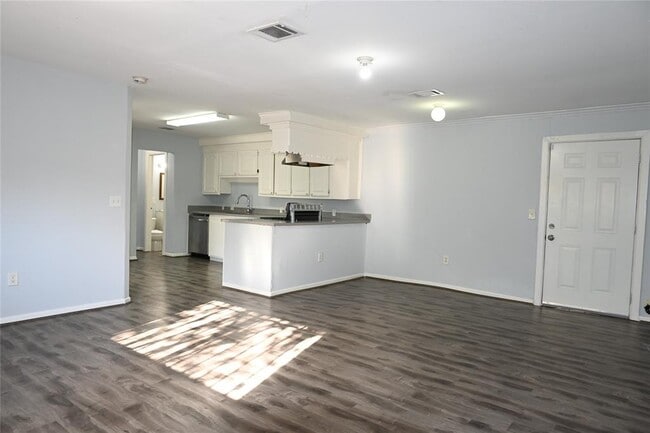 Foto del edificio - 3502 Mainer St