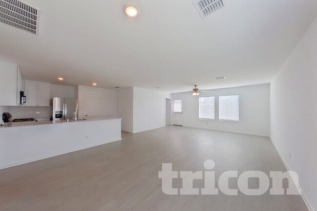 Foto del edificio - 1637 Baugh St