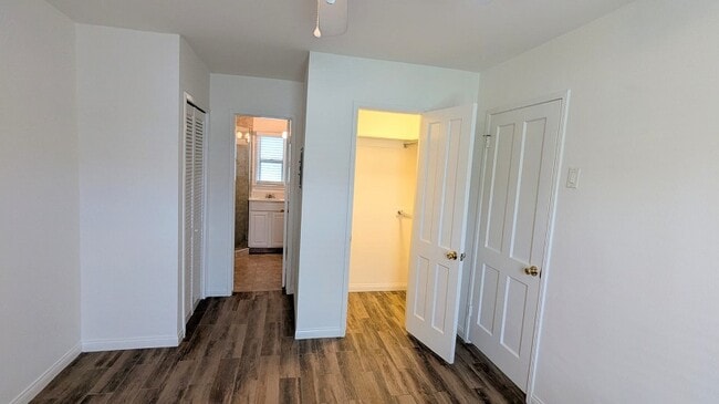 Building Photo - 201 N Florence St