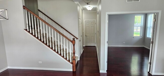 Building Photo - 481 Silver Charm Dr