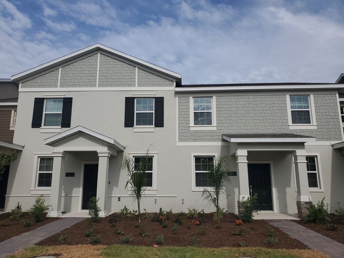Spacious Bridgewalk Townhome - Spacious Bridgewalk Townhome