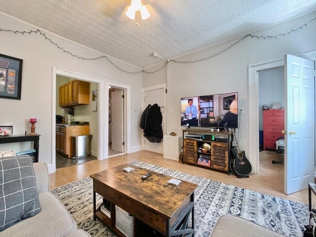 Building Photo - 592 Palisade Ave