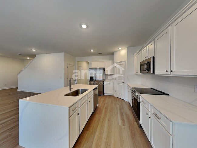 Foto del edificio - 459 Hickory Pointe Rd
