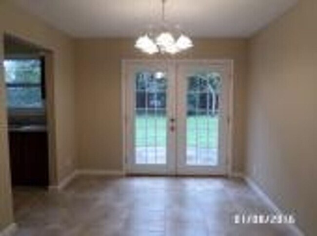 Foto del edificio - 3 br, 2 bath House - 6818 Medellin Ct