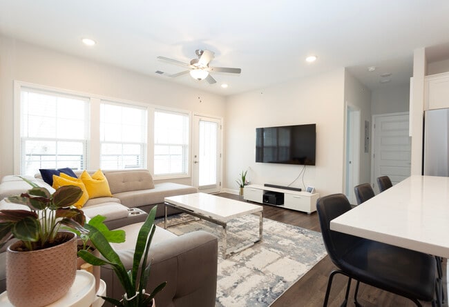 Building Photo - 7501 Hwy 70 S