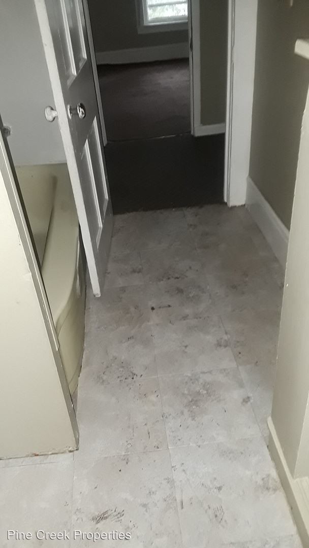 Foto del edificio - 7418 Clement Ave