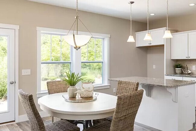 Foto del edificio - Outstanding Neighborhood in Saugatuck for Long Term Lease!