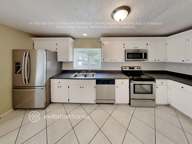 Foto del edificio - 11830 Hickorynut Dr