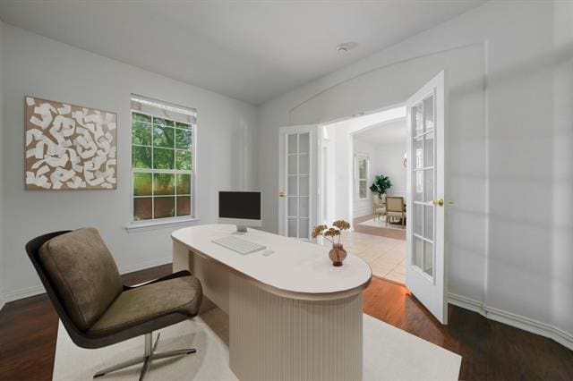 Building Photo - 1013 Royal Oaks Dr