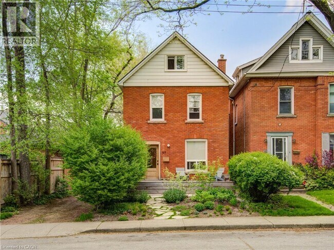 Photo du bâtiment - 97 Gladstone Ave