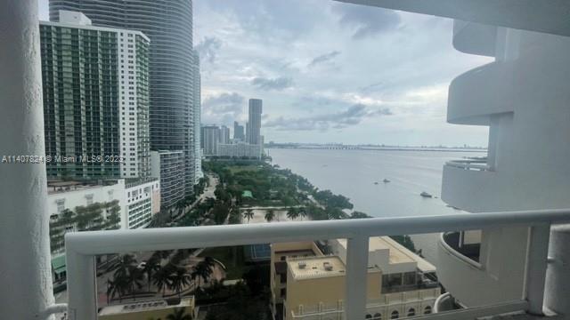 Primary Photo - 1717 N Bayshore Dr