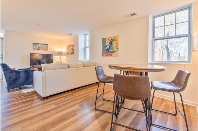 Foto del edificio - 12000 Main Campus Dr