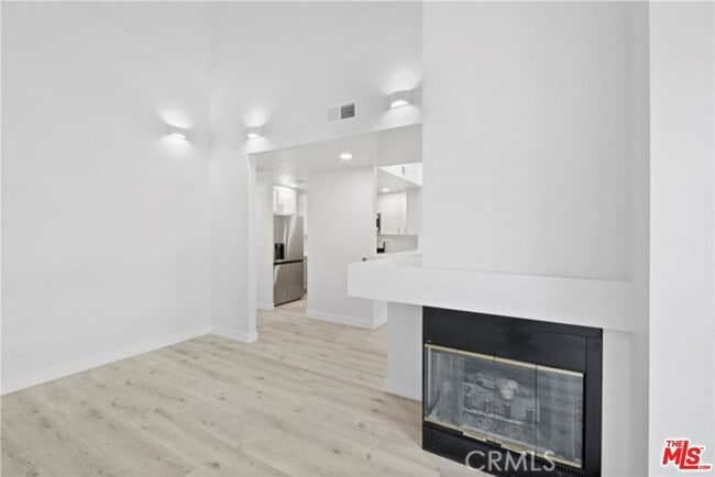 Building Photo - 4557 Haskell Ave