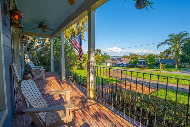 Foto del edificio - 126 E Palmetto Ave