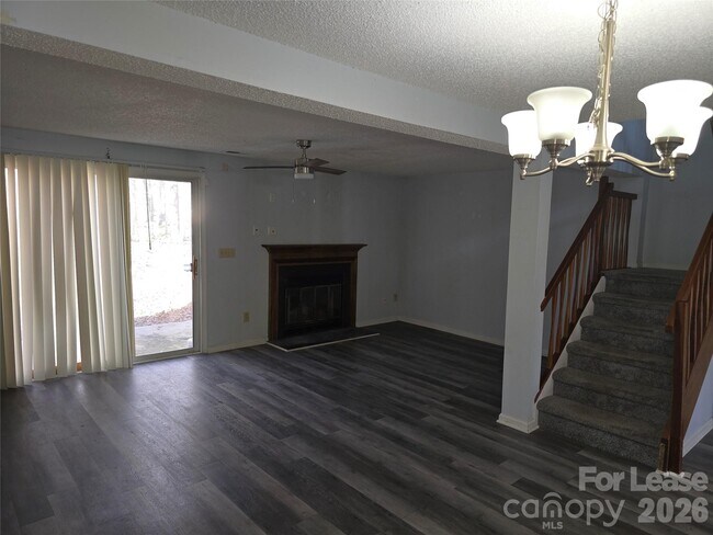 Foto del edificio - 5115 Fair Wind Ln