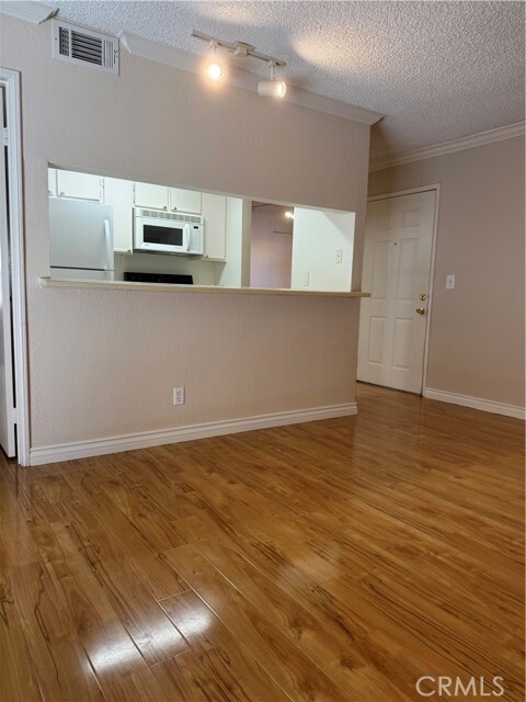 Foto del edificio - 10655 Lemon Ave