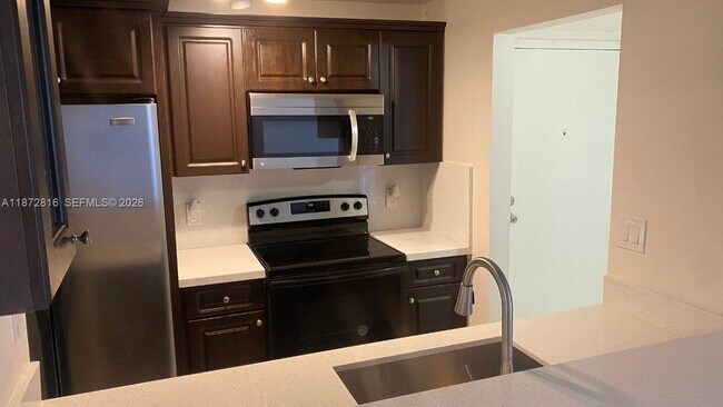 Foto del edificio - 7075 NW 186th St