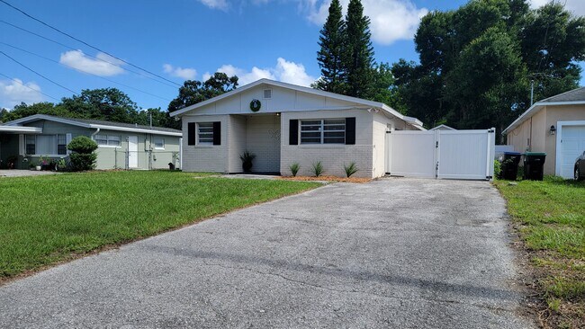 Foto del edificio - 2000 White Ave