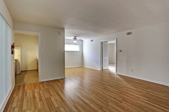 Interior Photo - Roseland