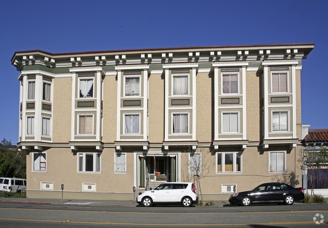 Building Photo - 3315 Telegraph Ave
